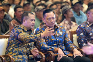 ahy-berikan-dukungan-kebijakan-dan-moril-ke-kementerian-transmigrasi