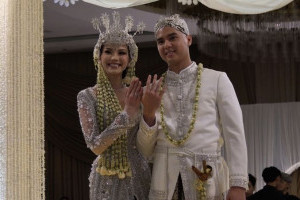 alyssa-daguise-jadi-pengantin-sunda-sah-dipinang-al-ghazali