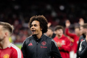 amorim-pilih-pertahankan-zirkzee-buang-hojlund-di-manchester-united
