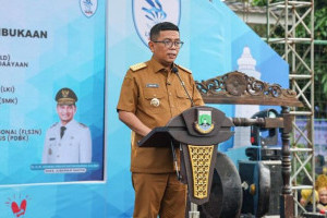 andra-soni-jika-tak-mendesak-pemprov-banten-tak-perlu-rapat-di-hotel