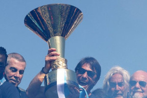 antonio-conte-tegaskan-tidak-akan-tinggalkan-napoli