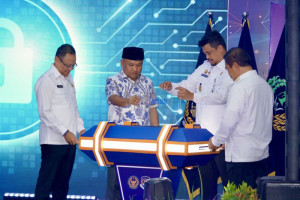 bandara-kualanamu-resmikan-autogate-tingkatkan-pelayanan-penumpang
