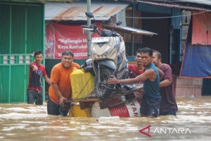 banjir-parah-di-balikpapan-rendam-24-lokasi-warga-evakuasi-kendaraan