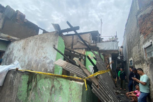baznas-jaksel-gelar-bedah-rumah-korban-kebakaran-di-tebet