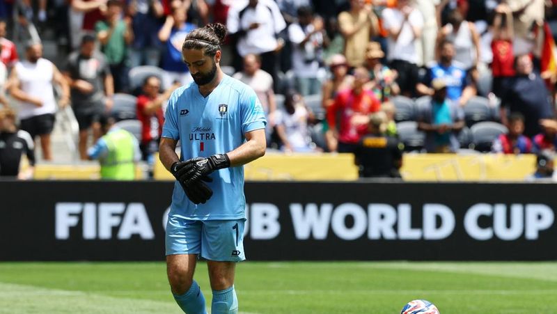 bela-belain-cuti-kerja-eh-kiper-auckland-malah-kebobolan-10-gol