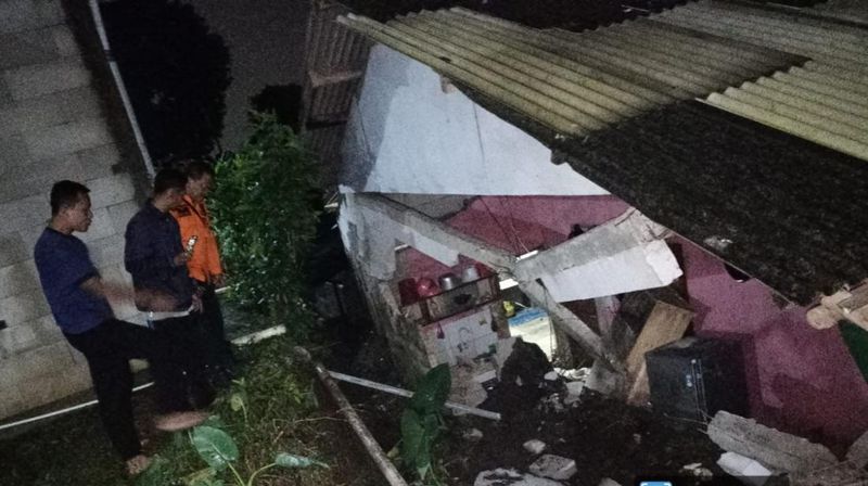 bencana-alam-di-bogor-longsor-dan-angin-kencang-sebabkan-kerusakan-rumah