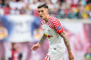 benjamin-sesko-pilih-klub-tepat-tawarkan-kejelasan-di-bursa-transfer