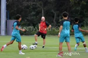 bernardo-tavares-dipastikan-masih-tangani-psm-makassar