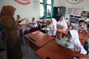 bgn-klarifikasi-program-makan-bergizi-gratis-di-tangerang-selatan