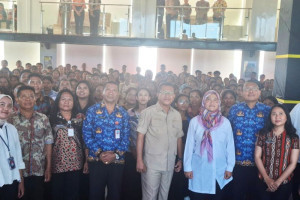bgn-latih-900-petugas-penjamah-makanan-di-kupang