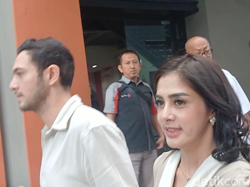 biby-alraen-lepas-hijab-rifky-balweel-tekankan-rumah-tangga-tetap-harmonis