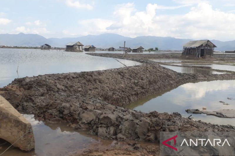 bmkg-imbau-warga-ntb-waspada-banjir-rob-hingga-akhir-juni
