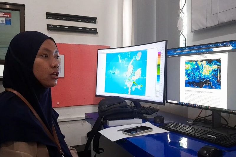 bmkg-peringatan-cuaca-ekstrem-di-maluku-utara-hingga-25-juni-2025
