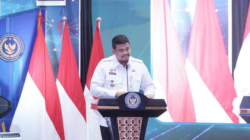 bobby-nasution-perkenalkan-strategi-turunkan-tarif-tiket-pesawat