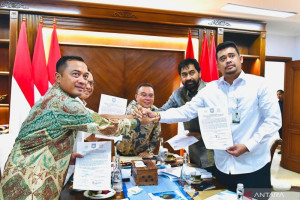 bobby-pastikan-penumpang-saudi-airlines-dapat-pelayanan-optimal