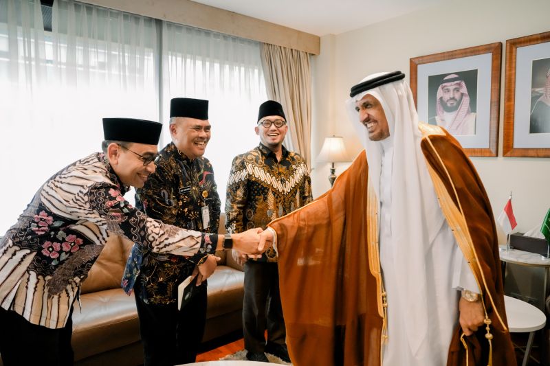 bp-haji-diskusikan-persiapan-ibadah-haji-2026-dengan-dubes-arab-saudi
