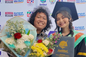 cesen-rayakan-kebahagiaan-pilih-marshel-widianto-sebagai-suami