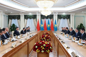 china-dan-kazakhstan-tingkatkan-hubungan-demi-pembangunan-global