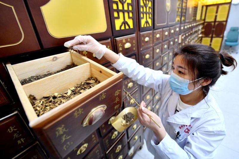 china-perkuat-integrasi-pengobatan-tradisional-dan-barat-untuk-tangani-penyakit-berat