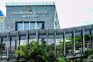 coach-justin-tuntut-30-akun-medsos-diduga-sebar-fitnah