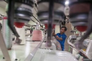 daya-saing-indonesia-menurun-13-peringkat-akibat-perang-tarif-dunia