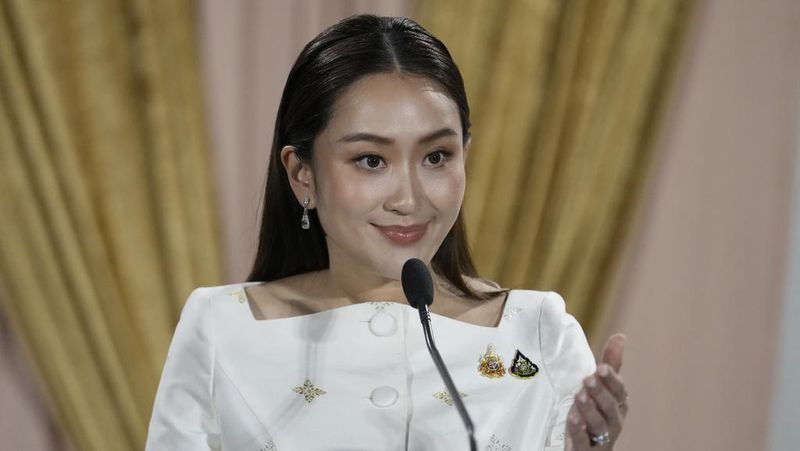 demonstran-ramai-desak-pm-thailand-mundur-hanya-tiga-hari-setelah-pelantikan