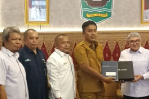 dewas-antara-wagub-sumbar-diskusi-program-unggulan-daerah