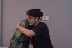 dimas-anggara-minta-maaf-kepada-kiesha-alvaro-terkait-insiden-di-lokasi-syuting