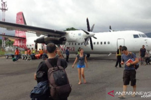 dua-bandara-di-pulau-flores-kembali-beroperasi-pasca-erupsi-lewotobi