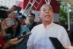 eks-ketua-dprd-jatim-kusnadi-diperiksa-kpk-terkait-kasus-dana-hibah