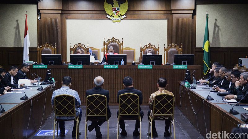 empat-terdakwa-korupsi-lahan-rorotan-divonis-pidana-penjara