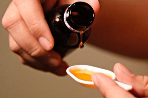 fda-tarik-produk-sirup-obat-batuk-terkenal-karena-kontaminasi-bakteri