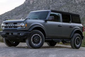 ford-tarik-kembali-2-272-unit-bronco-2025-karena-isu-keamanan-kantung-udara