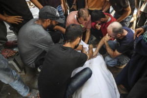 gaza-gunakan-sampah-plastik-sebagai-alternatif-bahan-bakar-linghang-masak