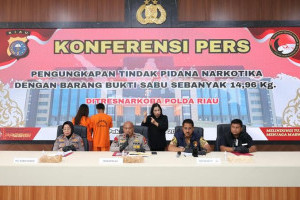geger-penangkapan-narkoba-di-siak-polisi-sita-14-96-kg-sabu