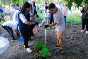 gerakan-wisata-bersih-kuatkan-daya-tarik-pantai-lovina-bali-utara