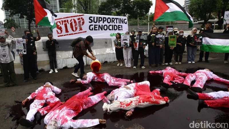 greenpeace-gelar-aksi-damai-di-kedubes-as-mendukung-palestina