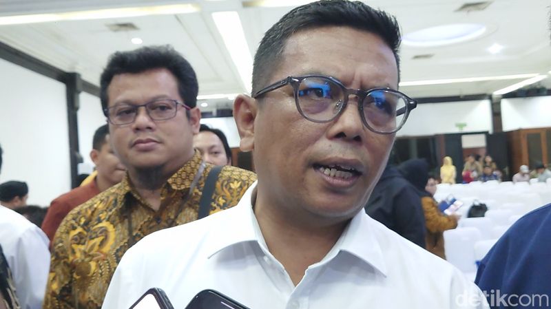 gubernur-banten-ajak-orang-tua-tidak-terpaku-sekolah-negeri-dalam-spmb