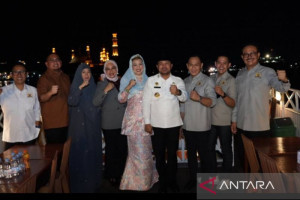 gubernur-kaltim-ajak-komisi-vi-dpr-ri-jelajahi-keindahan-susur-sungai-mahakam