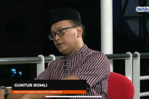 guntur-romli-kritik-noel-soal-tawaran-menteri-ke-hasto