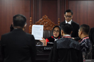 guru-bersertifikat-usul-perpanjangan-masa-pensiun-dalam-uji-uu-guru-dan-dosen