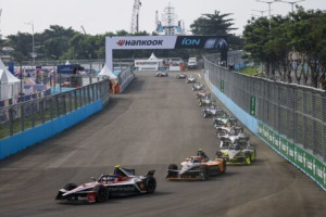 hankook-perkuat-posisinya-di-jakarta-e-prix-2025-dengan-inovasi-ban-berkinerja-tinggi