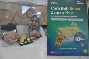 harga-emas-stabil-di-pegadaian-dan-antam-ubs-turun-tipis-hari-ini