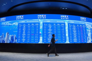 hong-kong-naik-ke-posisi-tiga-daya-saing-global-2025