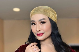 iis-dahlia-ajak-teman-artis-dpr-ri-selesaikan-masalah-royalti