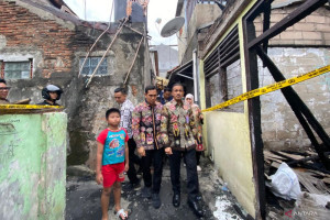jaksel-tingkatkan-keamanan-kebakaran-dengan-penambahan-apar-dan-edukasi-remaja