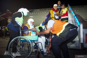 jamaah-haji-kota-balikpapan-yang-baru-tiba-dipantau-gejala-covid-19