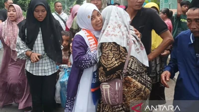 jemaah-haji-lega-setelah-diancam-bom-di-debarkasi-surabaya