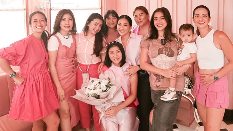 jessica-iskandar-fokus-jadi-ibu-sibuk-bercerita-soal-perempuan-dewasa