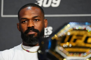 jon-jones-pensiun-dari-ufc-fokus-kontribusi-di-dunia-mma